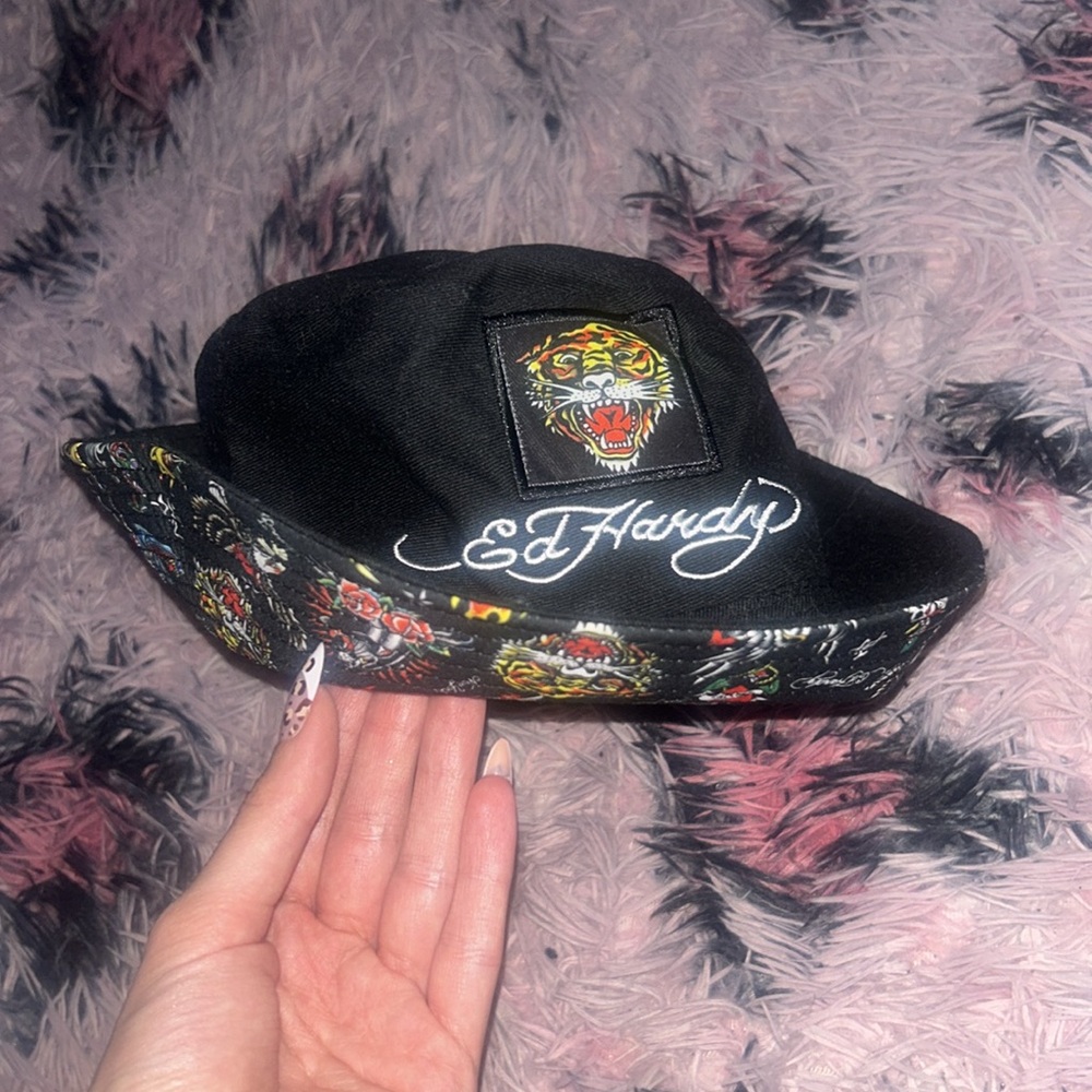 Ed Hardy Total Tiger Reversible Bucket Hat - Black - Picture 2 of 5